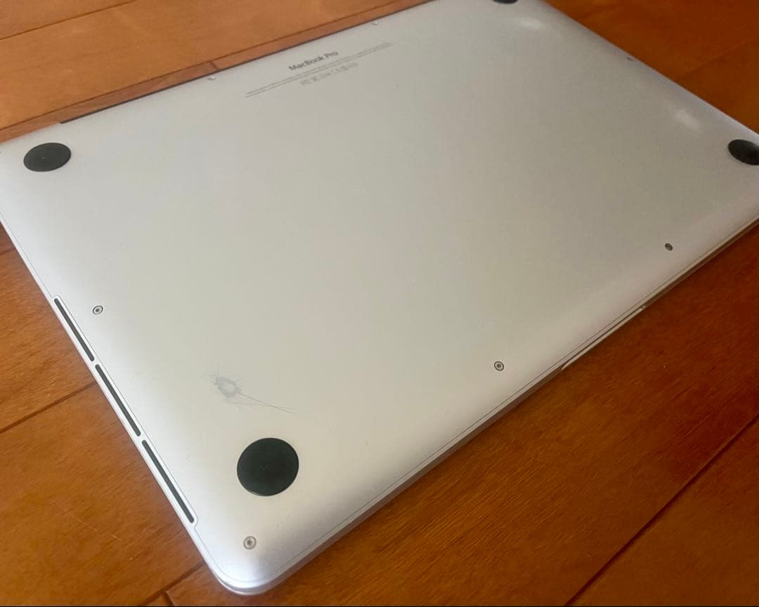 Apple MacBook Pro13インチ 本体と付属品