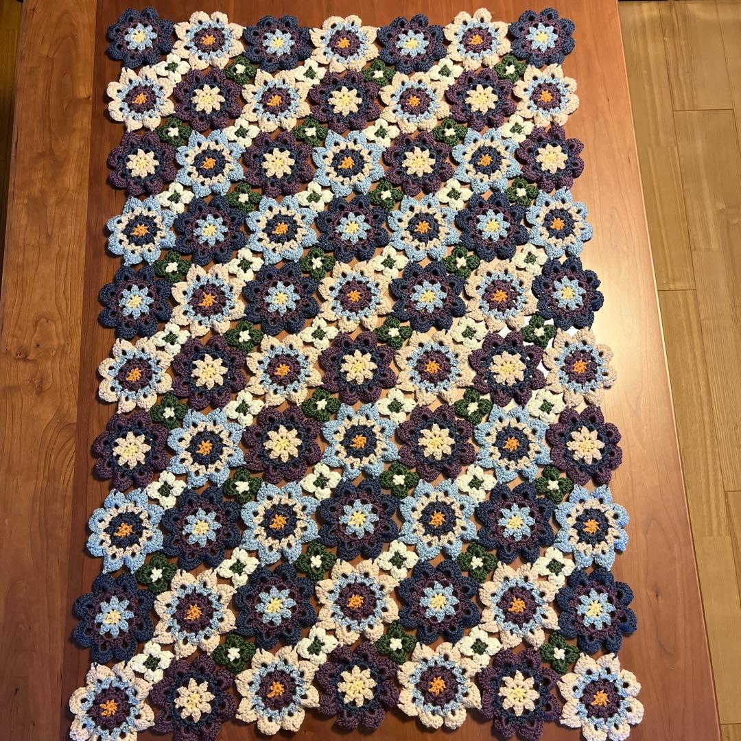 『カラフルブランケット〈ビオラ〉』ホビーラホビーレ〜手編み〜マルチカバー