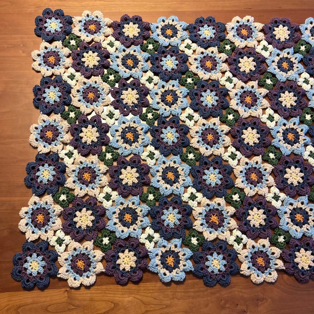 『カラフルブランケット〈ビオラ〉』ホビーラホビーレ〜手編み〜マルチカバー