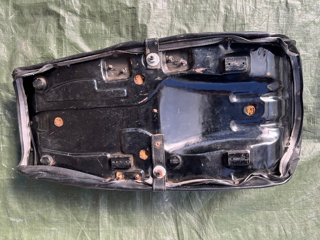 SZK 　GS400 純正シート（初期型）