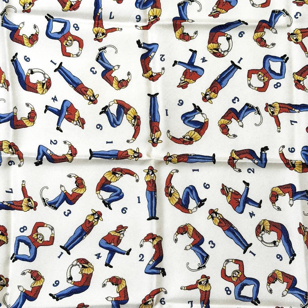 エルメス HERMES スカーフ　カレ45 ガヴロッシュ　ナンバー　数字柄