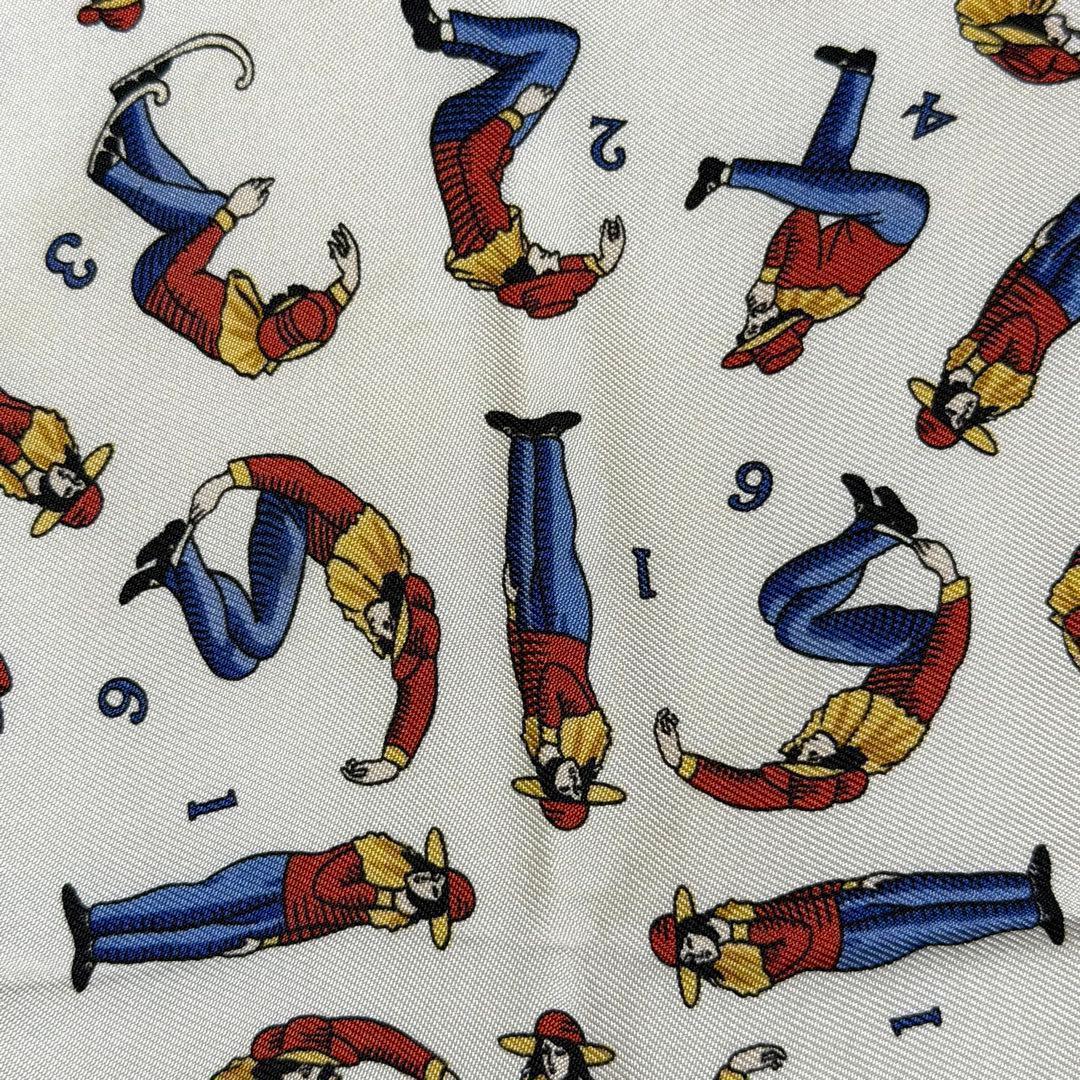 エルメス HERMES スカーフ　カレ45 ガヴロッシュ　ナンバー　数字柄
