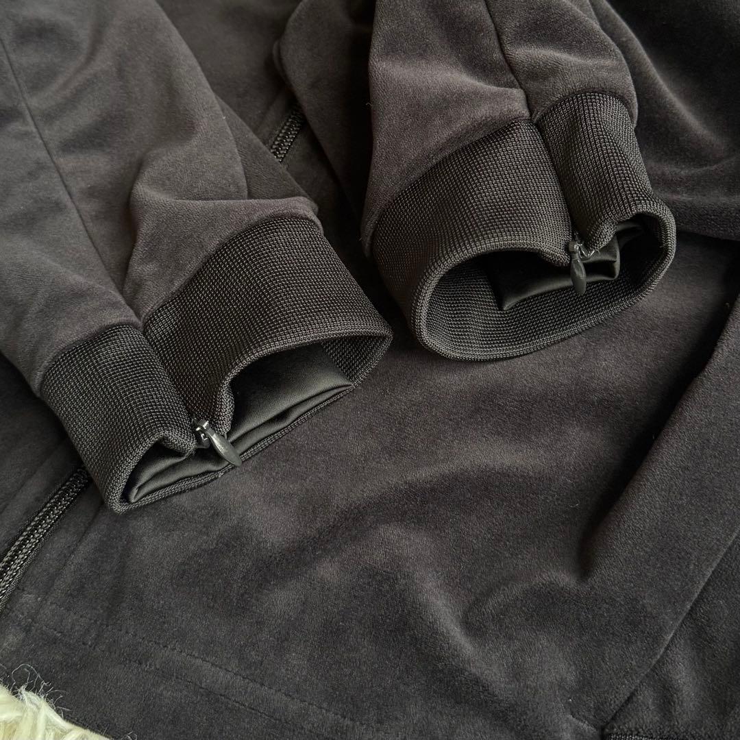 ✨adidas originals✨ベロアトラックジャケット 黒 デカロゴ刺繍