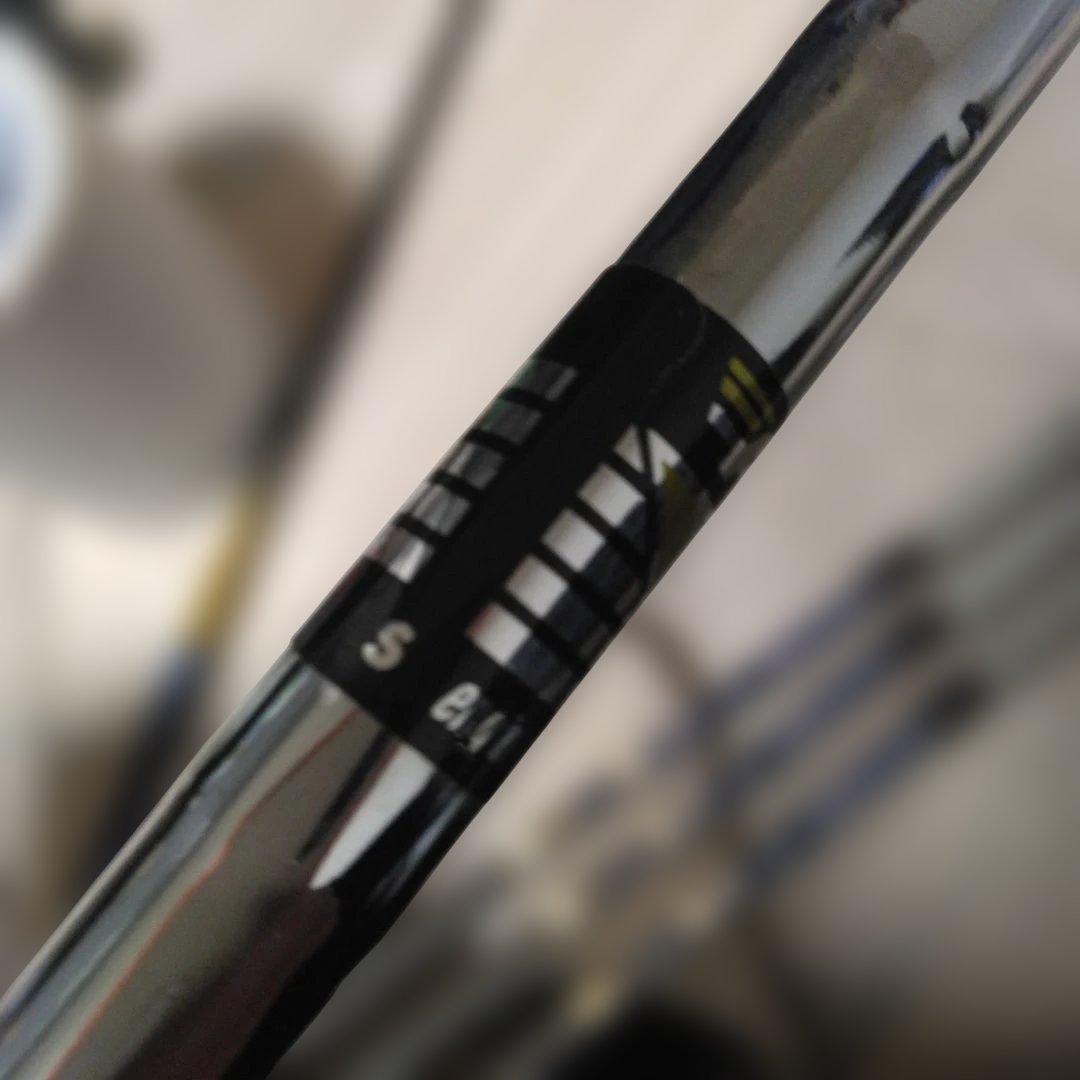 ワンレングス　Pinhawk アイアンセット 8本black widowグリップ