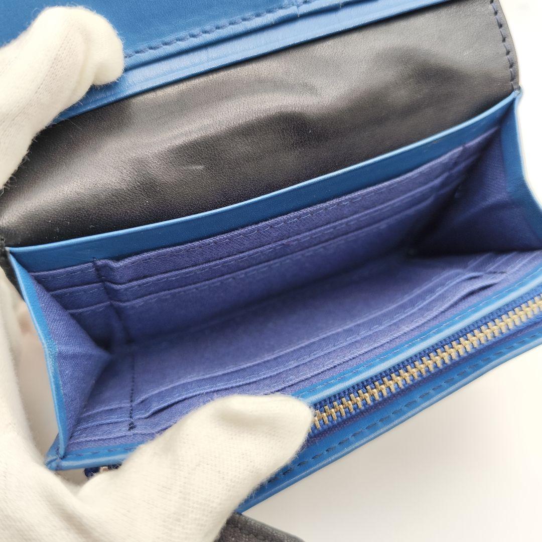 Vivienne Westwood 二つ折り財布 オーブ 型押し 黒 ブルー