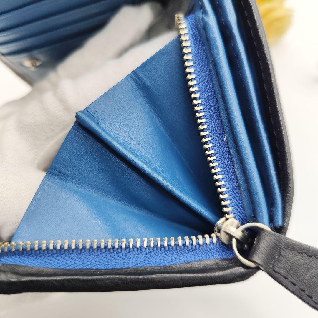 Vivienne Westwood 二つ折り財布 オーブ 型押し 黒 ブルー