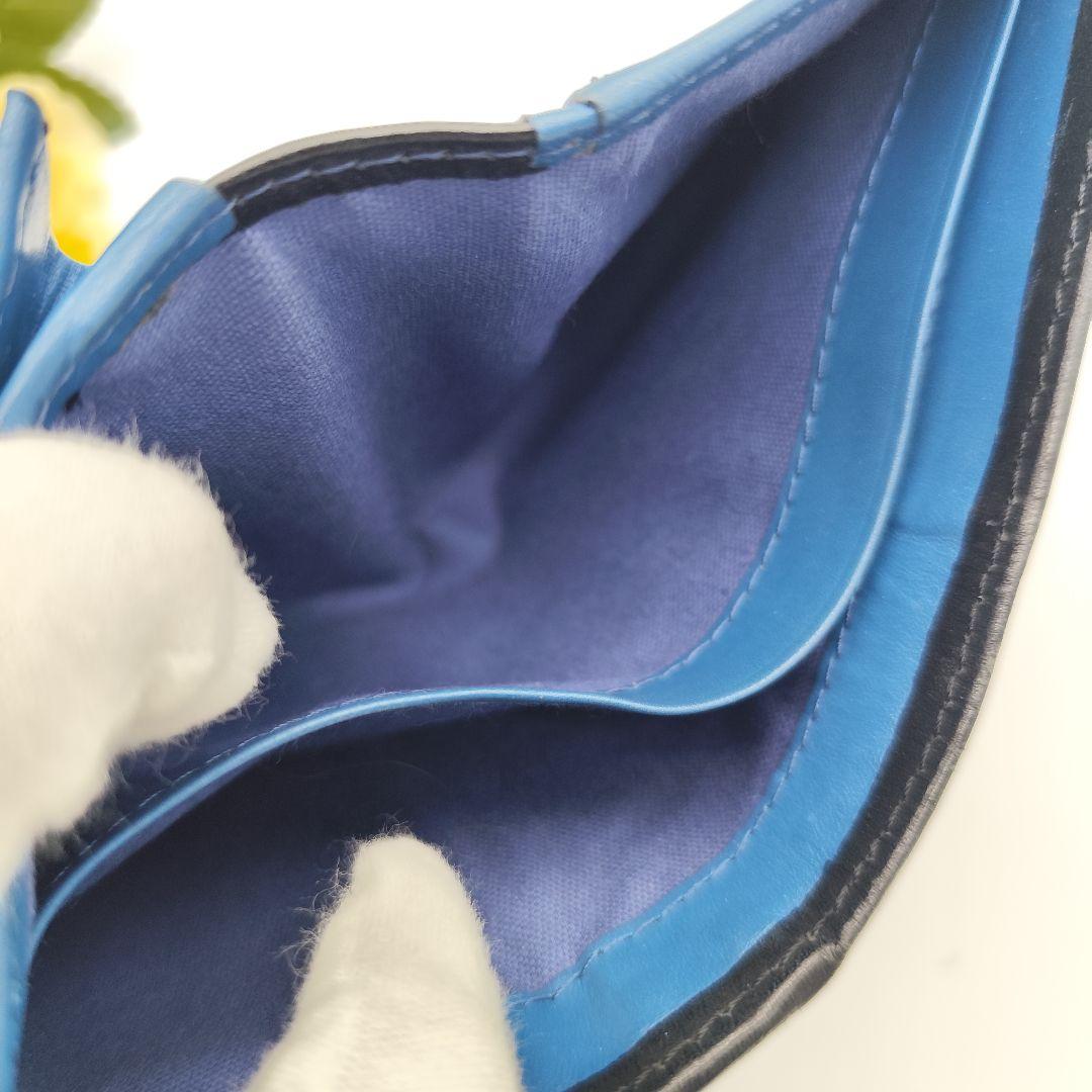 Vivienne Westwood 二つ折り財布 オーブ 型押し 黒 ブルー