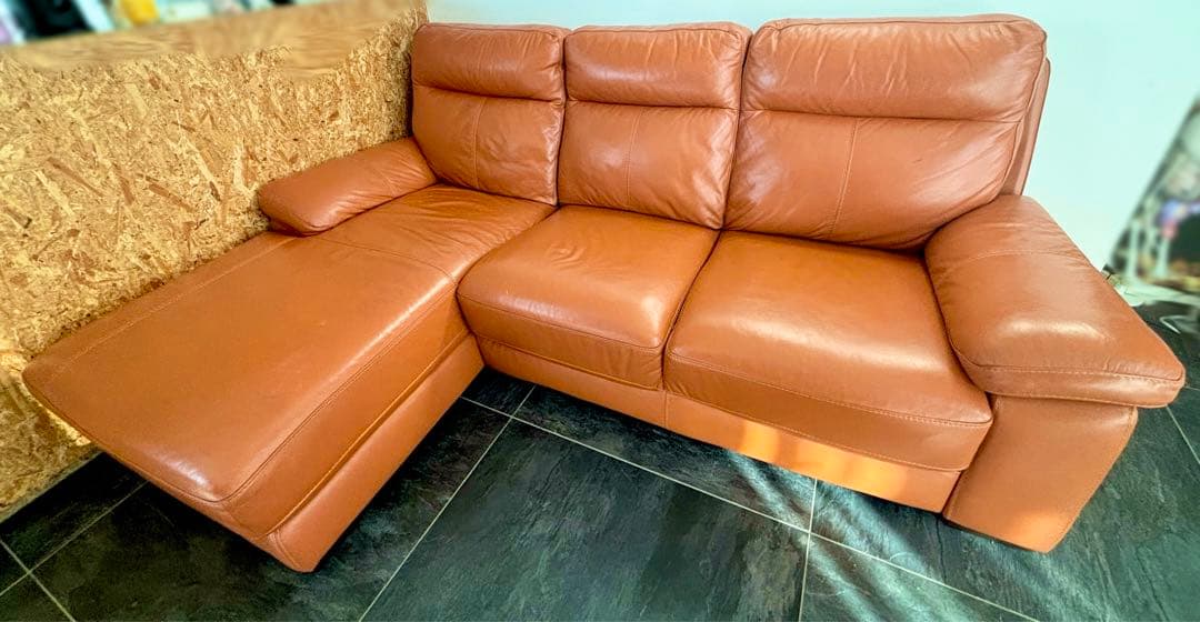 東京インテリア　革張りソファ　キャメル　取りに来ていただける方