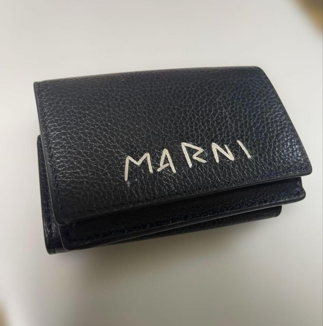 マルニ MARNI 三つ折り財布　ブラック