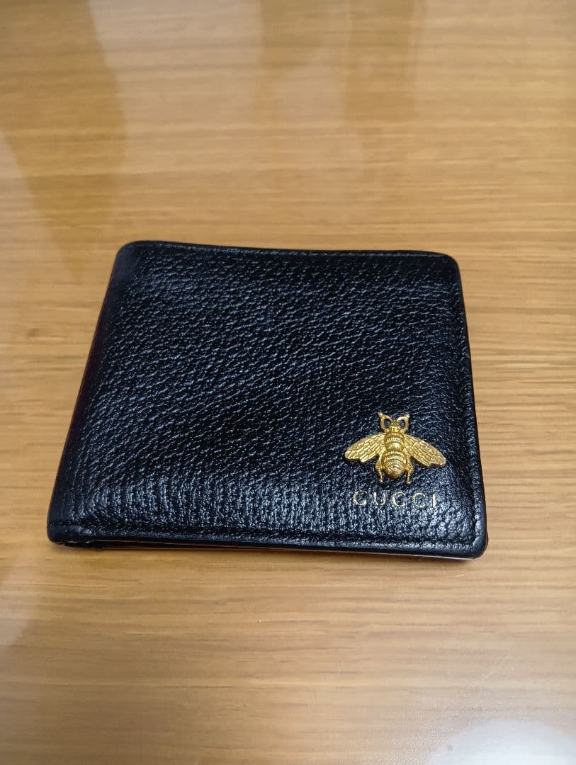 美品✨️GUCCI アニマリエ メタルビ―(蜂)折れ財布　シックな黒