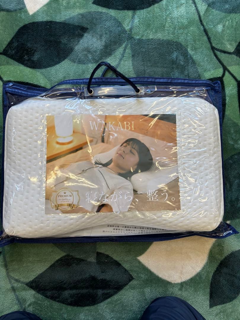 WAKABI メモリーフォーム 枕 ホワイト