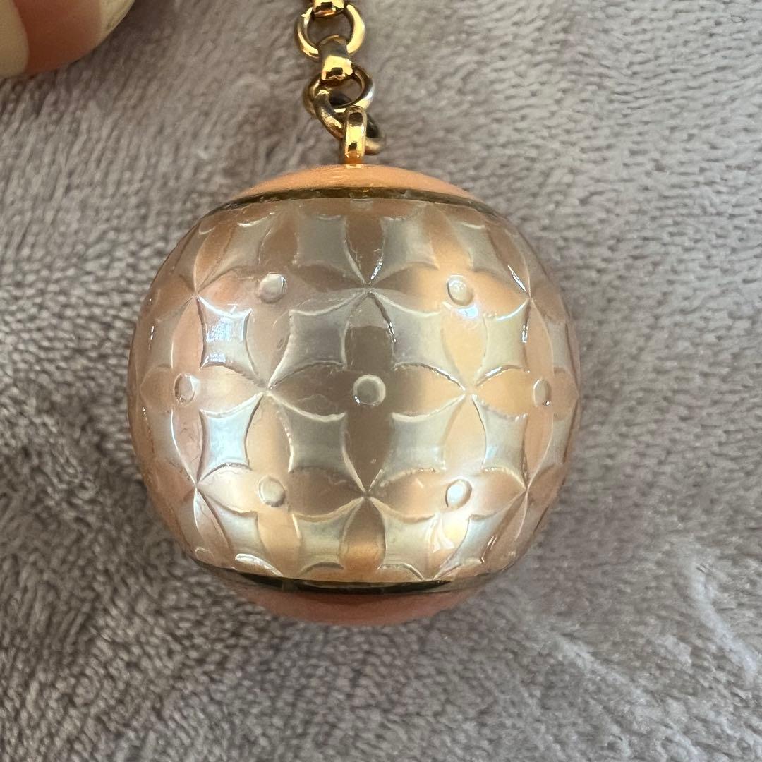 Louis Vuitton ボール型キーホルダー