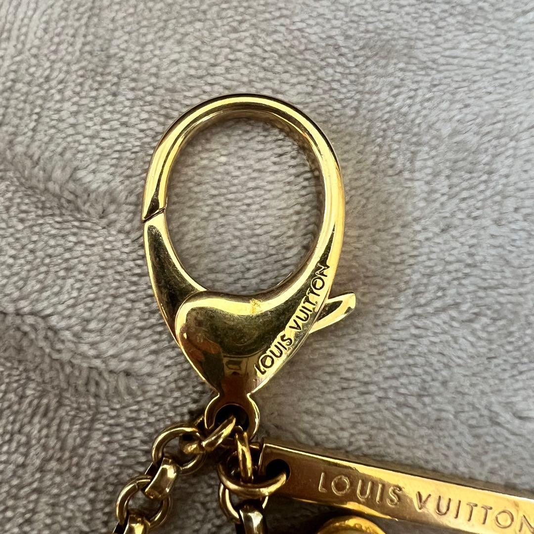 Louis Vuitton ボール型キーホルダー