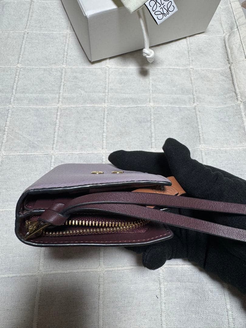 グラン☆ッマ(プロフ必読お願い) LOEWE パープル 二つ折り財布
