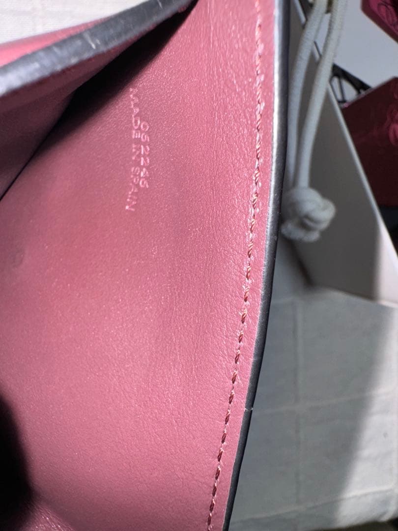 グラン☆ッマ(プロフ必読お願い) LOEWE パープル 二つ折り財布