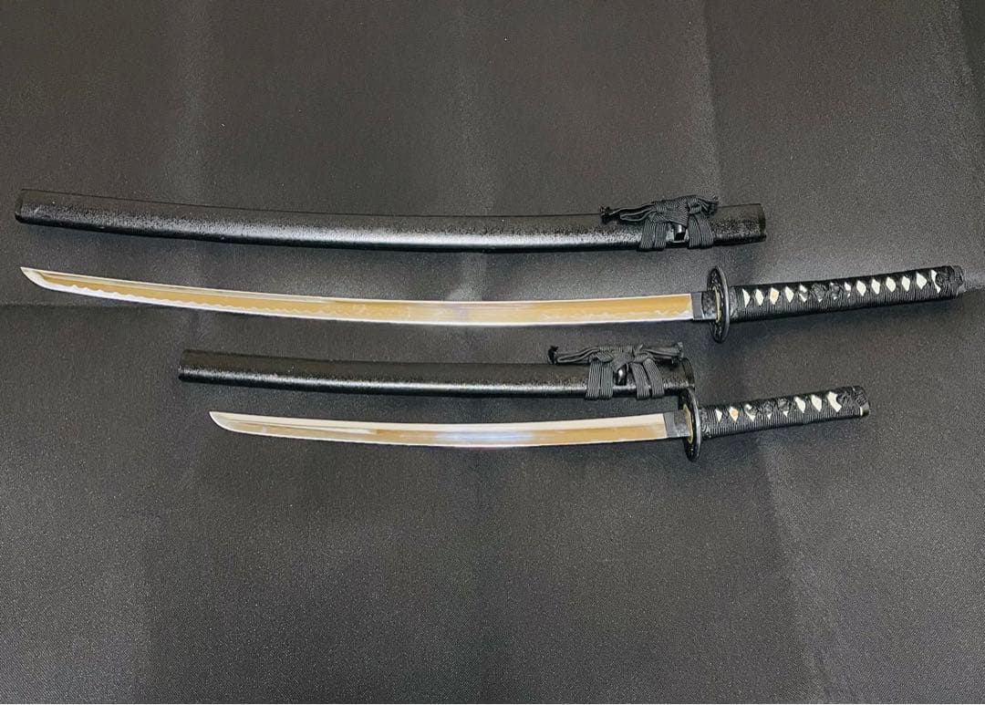 模造刀 のたれ刃紋 居合刀 2本セット 太刀 脇差 コレクション （B01）