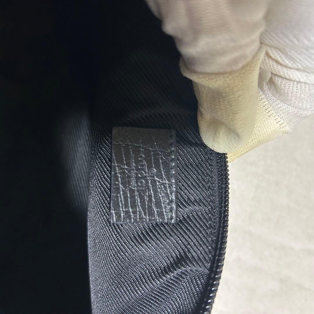 未使用級【GUCCI】GG キャンバス　アクセサリーポーチ　黒　美品