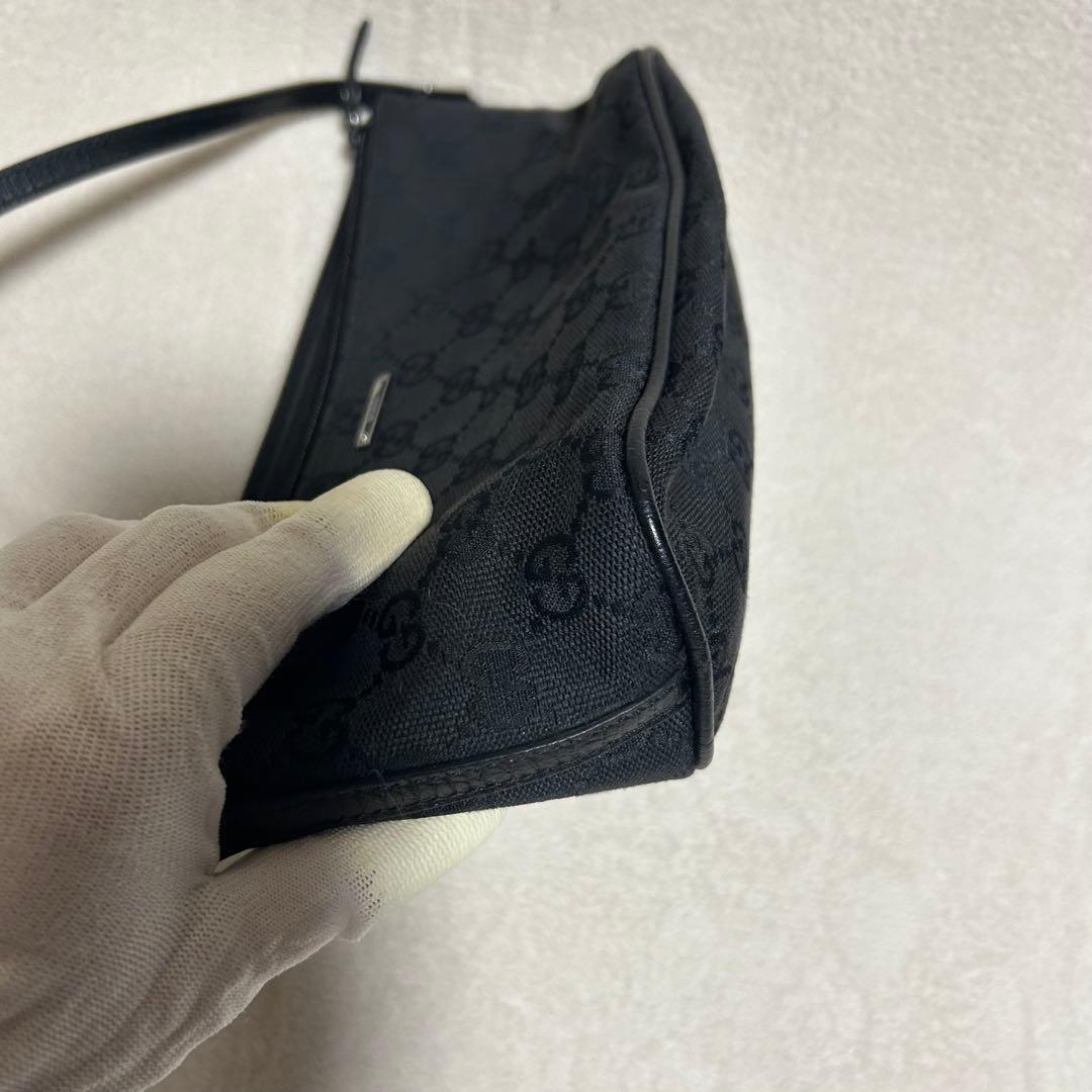 未使用級【GUCCI】GG キャンバス　アクセサリーポーチ　黒　美品