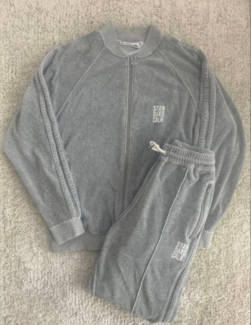 スタンダードカリフォルニア グレー ジャージ ベロア セットアップ