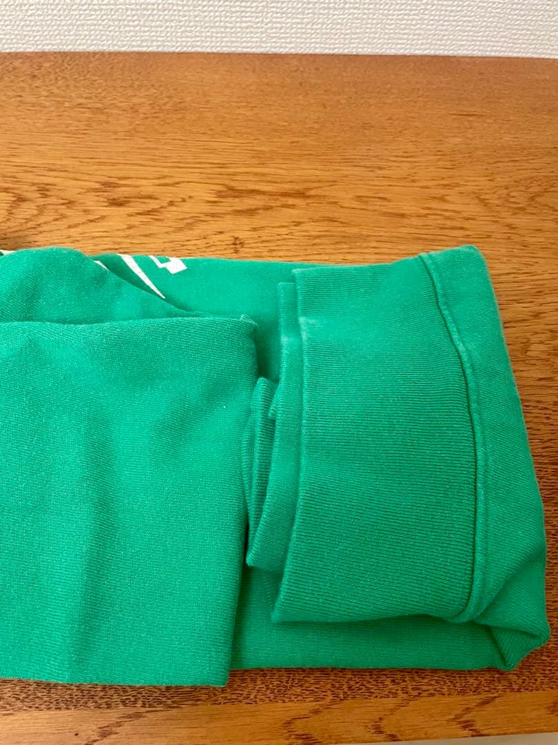 ウィムガゼット　プリントロゴ裏毛プルオーバー　グリーン