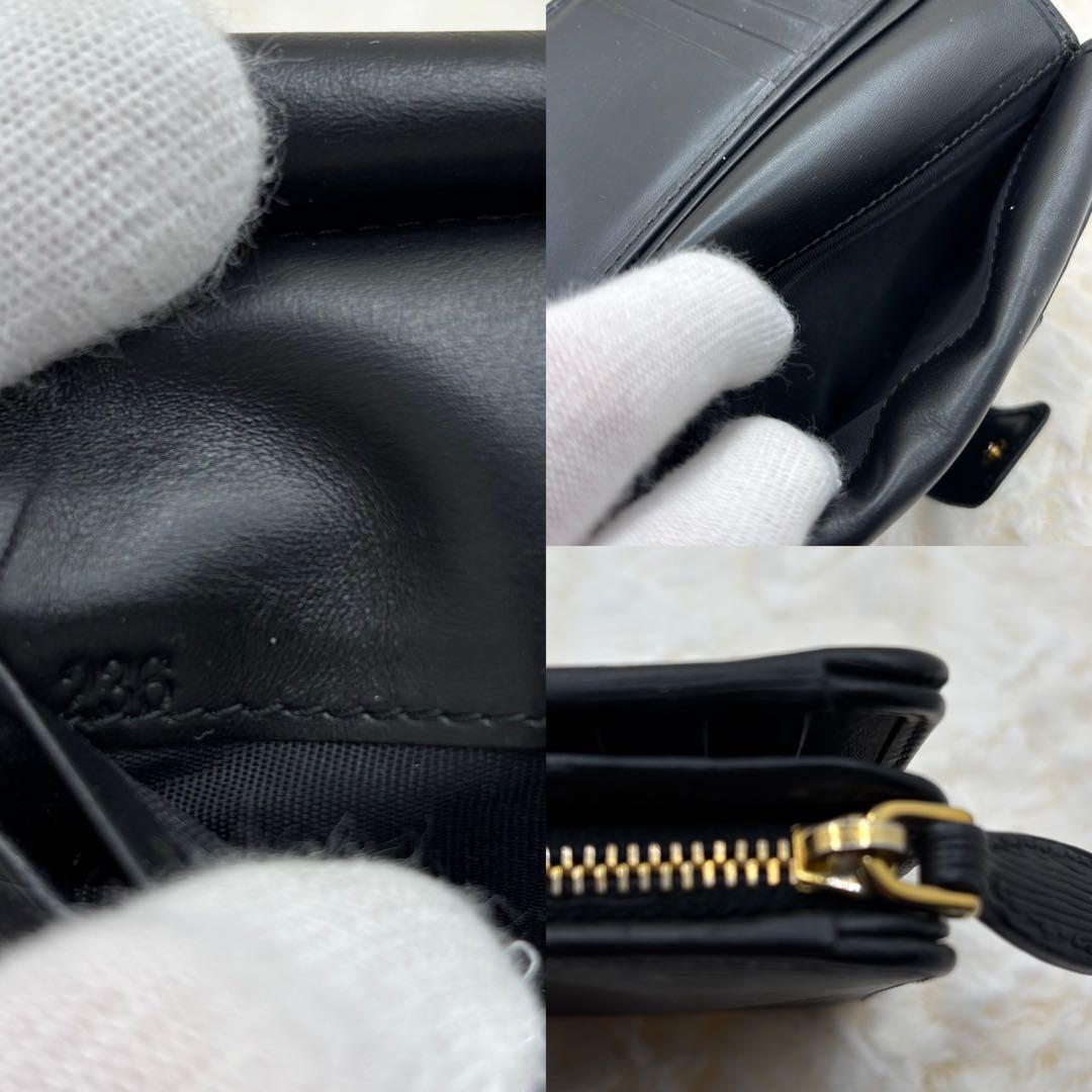 美品　プラダ✨ヴィッテロムーブ　二つ折り　金ロゴ　クロ レザー　L字ファスナー