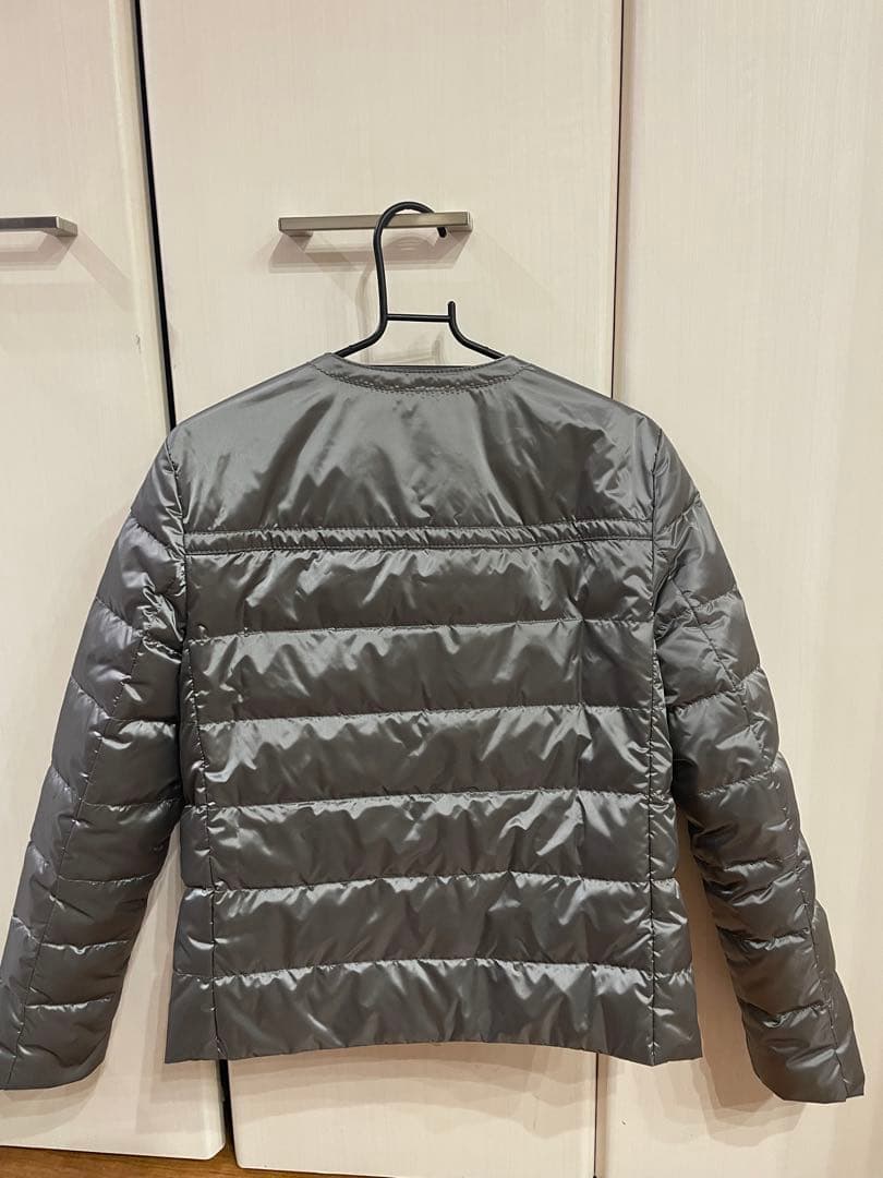 PRADA グレー ダウンジャケット