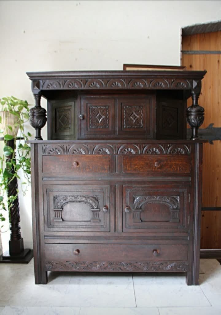 英国本格アンティーク バッフェキャビネット