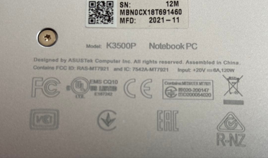 こむ【美品】ASUS Vivobook Pro 15 OLED