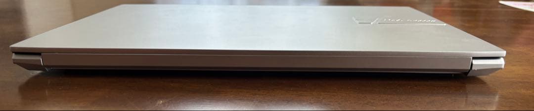 こむ【美品】ASUS Vivobook Pro 15 OLED