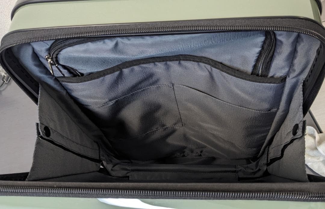 ACE ワールドトラベラー プリマス スーツケース(ジッパー) フロントポケット