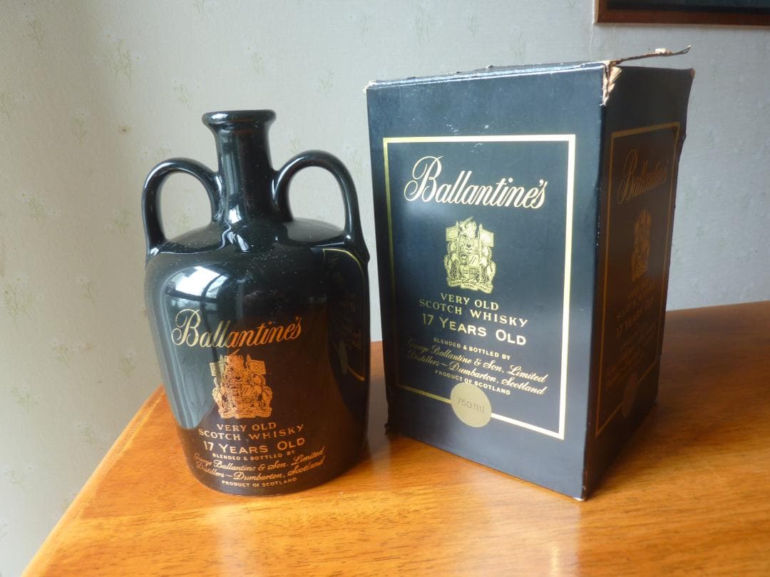 バ ランタイン 17年 オールド　陶器ボトル 750ｍｌ