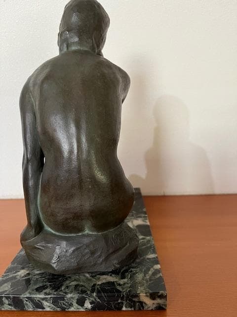 ブロンズ女性像 大理石台座