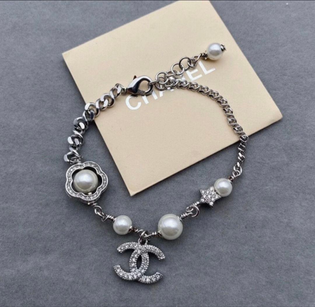 モル様CHANEL シャネル パール チャーム ブレスレット シルバー