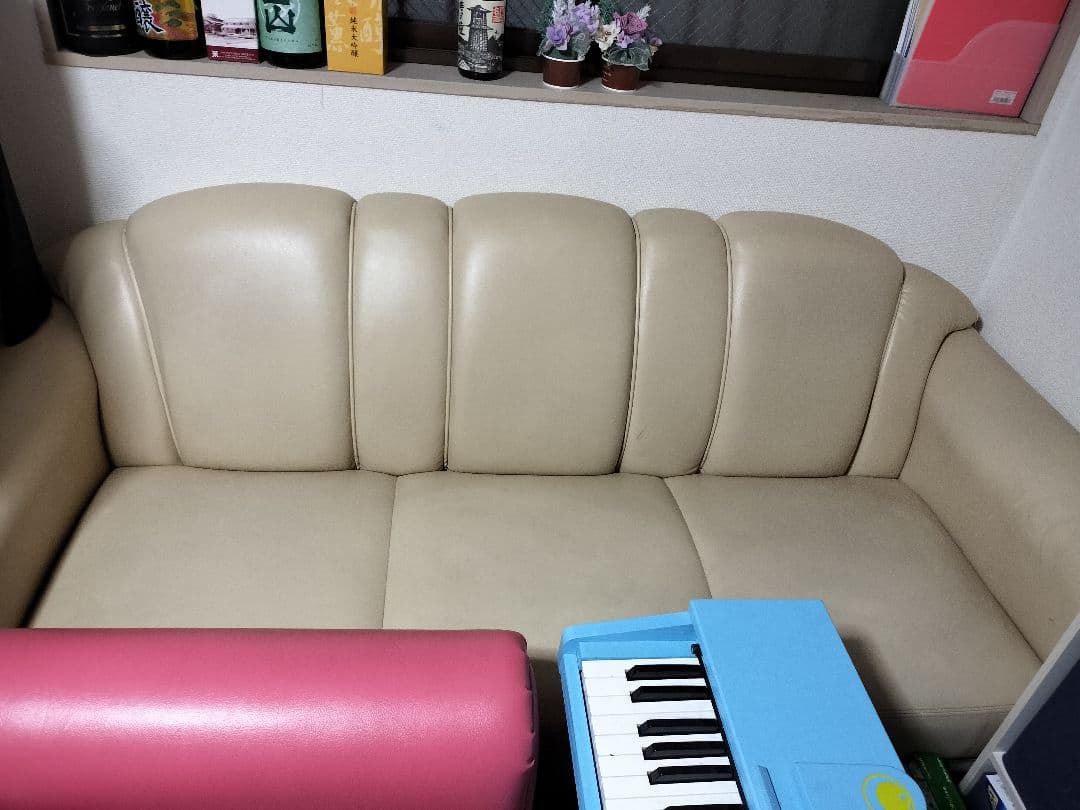 ベージュ 3人掛けカウチソファ【配送不可、取りに来て頂ける方のみ】