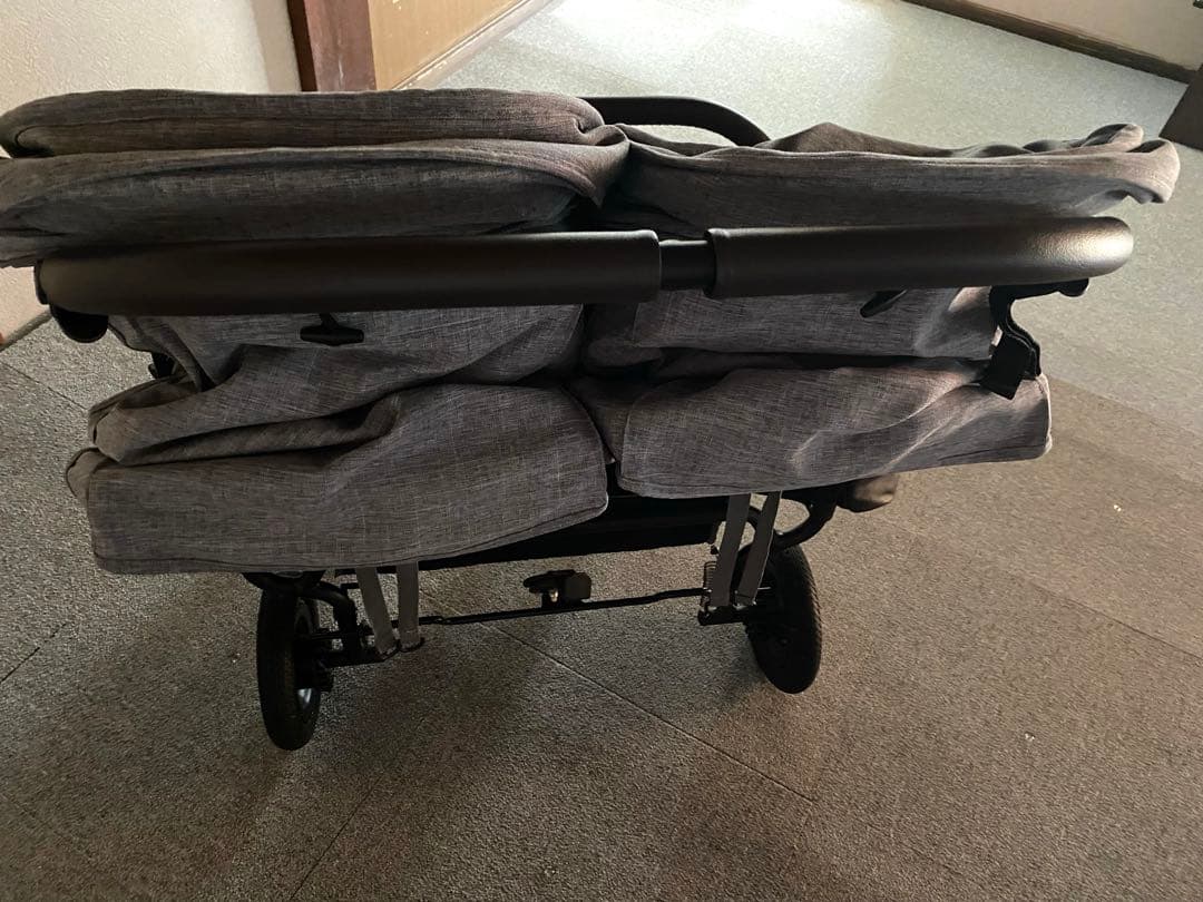 美品◼️エアバギーAIRBUGGYココダブルフロムバースEX新生児〜アースグレー