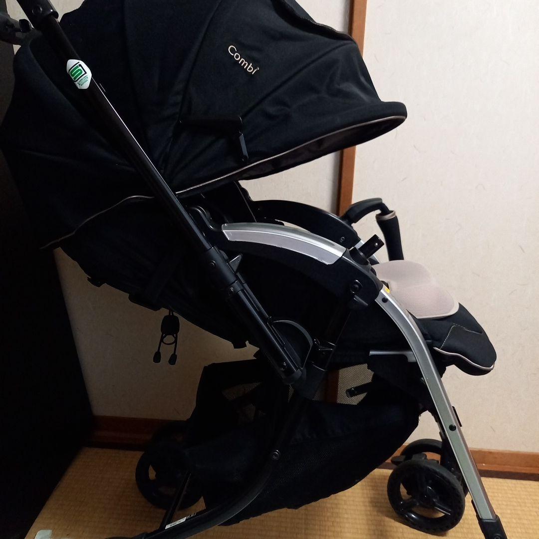 コンビ　ベビーカー　ディアクラッセ 　オート4キャス　(ルーバー開閉式)