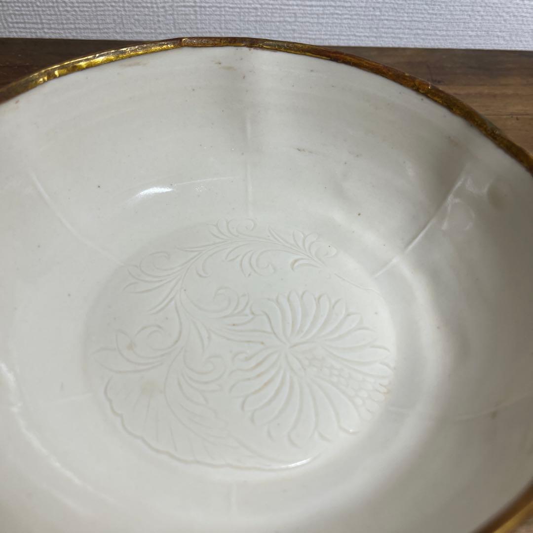 宋時代　定窯　白磁花文覆輪平茶碗　宋