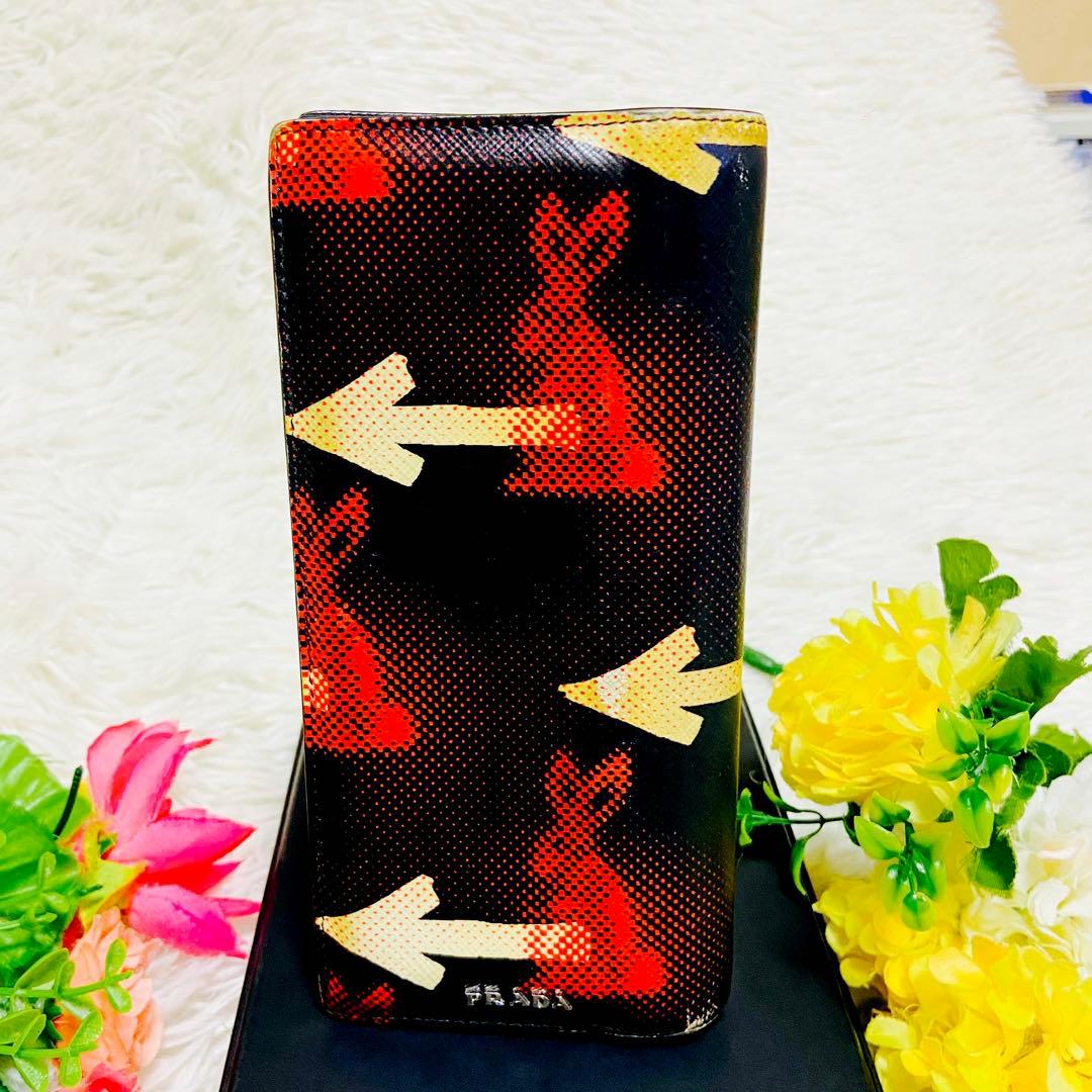 コラボ✨PRADA✨プラダ✨二つ折り財布✨ラビット✨ジェームスジーン✨ウサギ✨