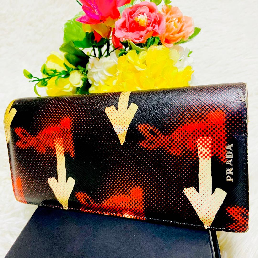 コラボ✨PRADA✨プラダ✨二つ折り財布✨ラビット✨ジェームスジーン✨ウサギ✨