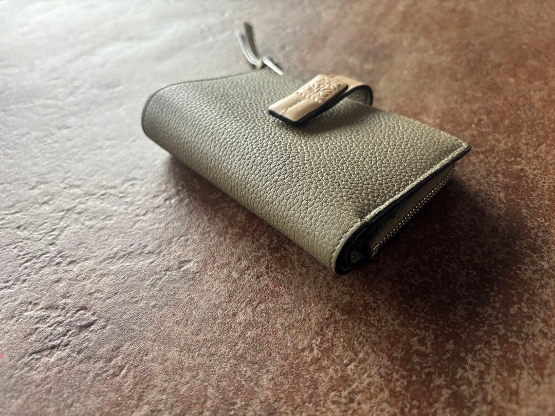 【美品】ロエベ スリムジップ バイフォールド ウォレット ソフトグレインカーフ