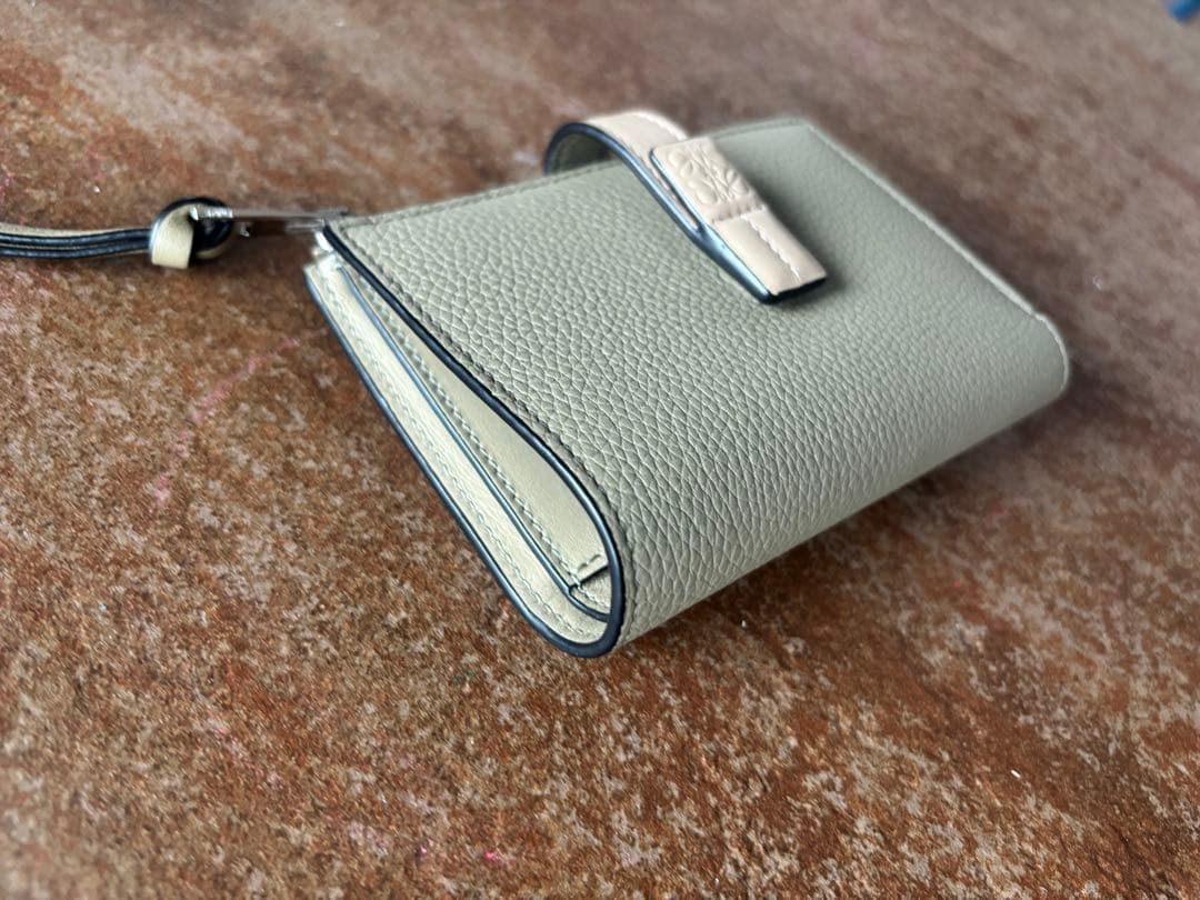 【美品】ロエベ スリムジップ バイフォールド ウォレット ソフトグレインカーフ