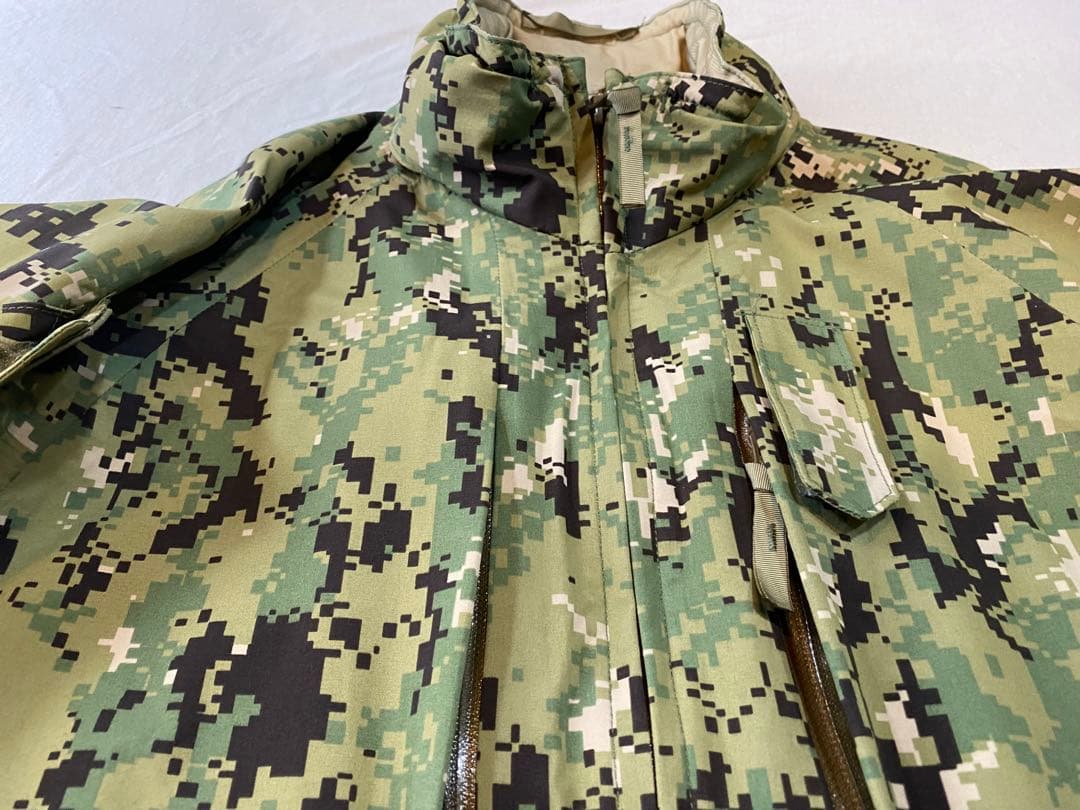 US NAVY放出品　PARKA WORKING Type III ゴアテックス