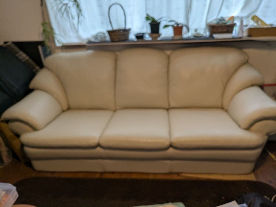 IDC大塚家具３人掛けソファー