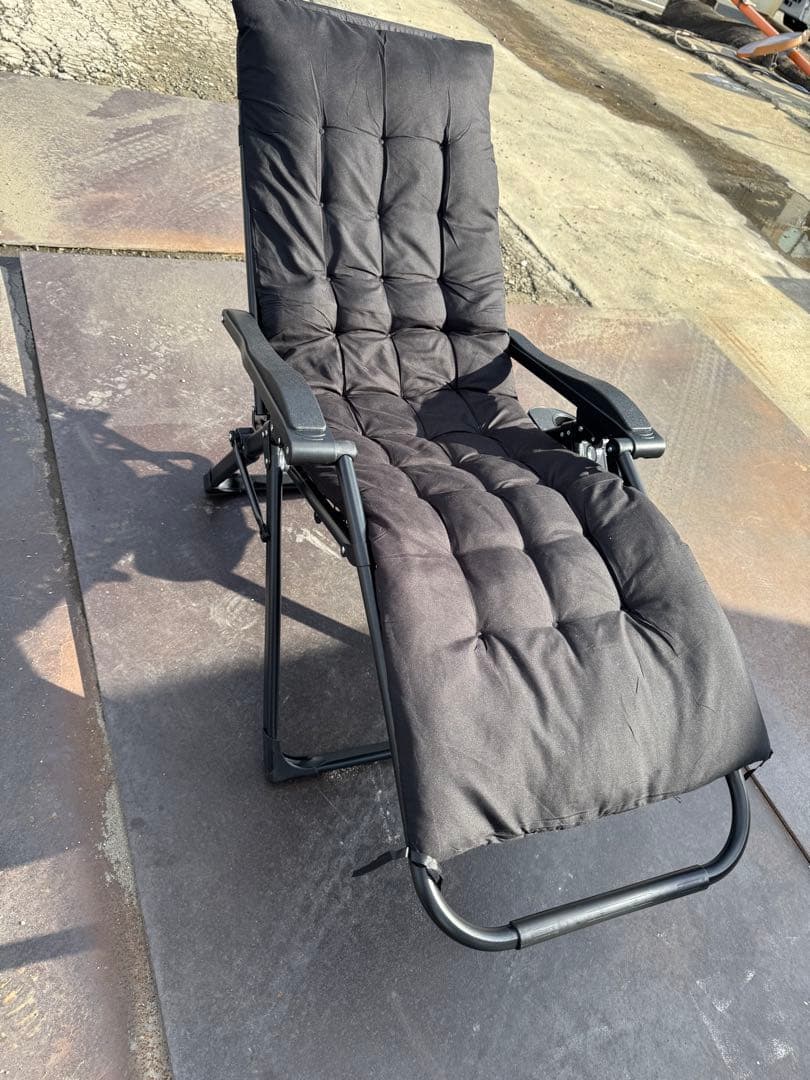 折りたたみ式アウトドアチェア 黒　アウトドア　キャンプ　BBQ 釣り