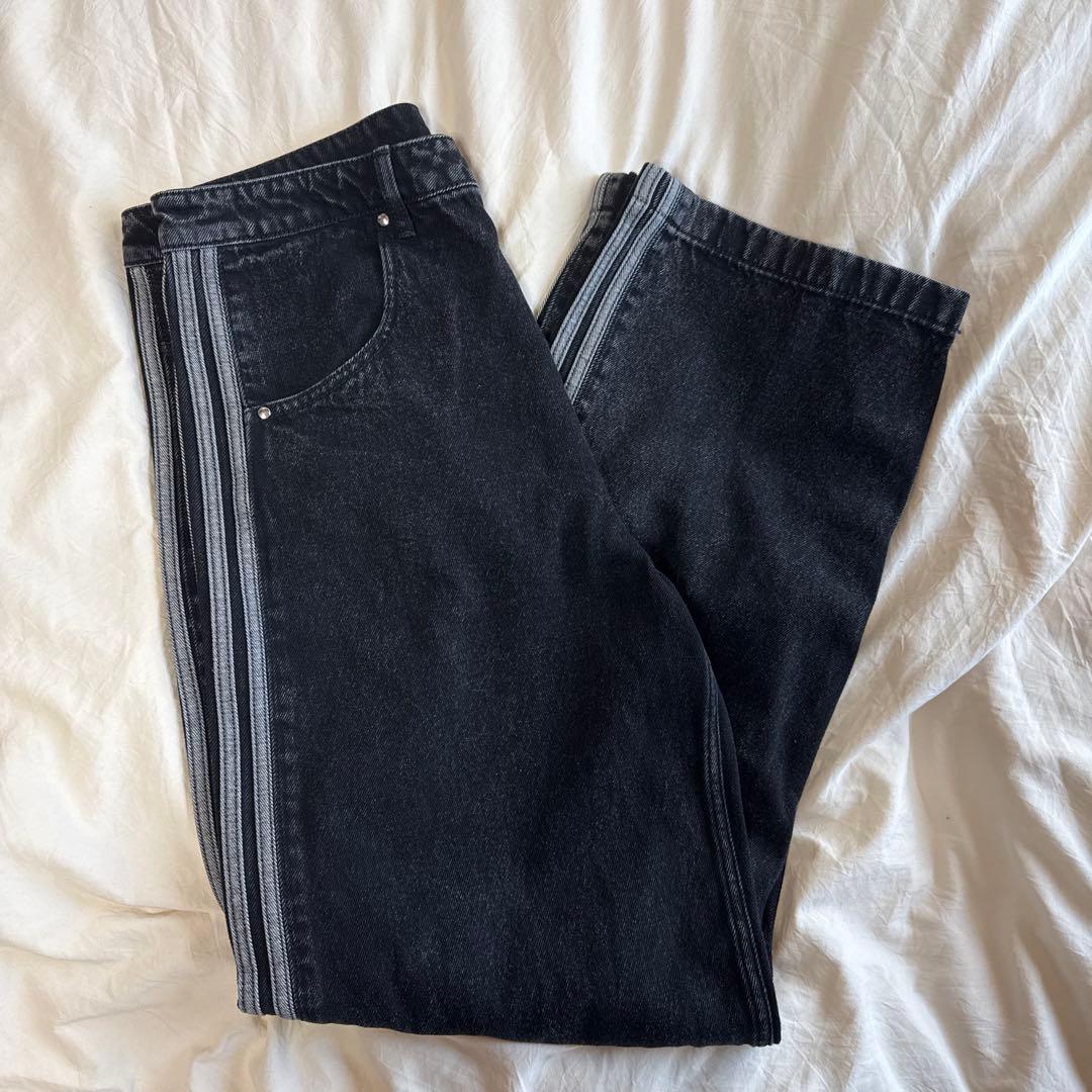 adidas ブラックデニム ストライプ