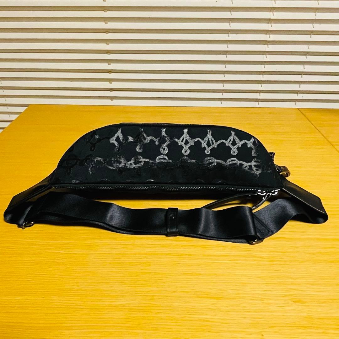 【riomm】Vivienne Westwood ボディーバッグ