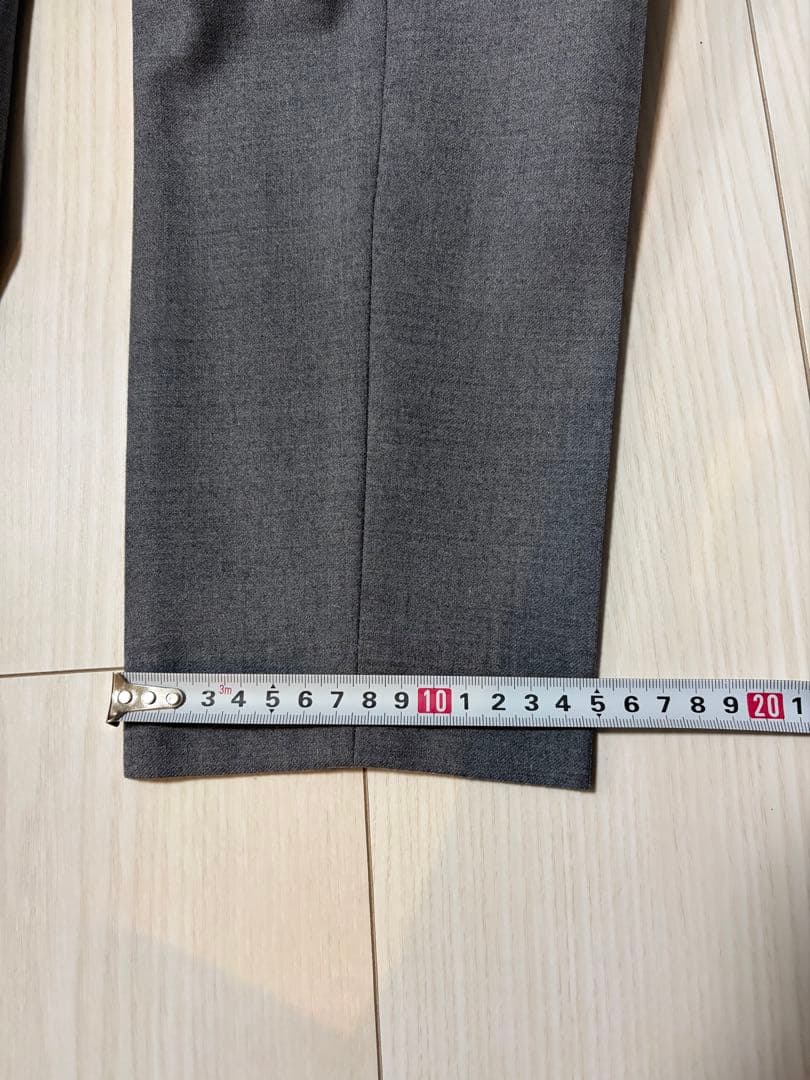 グレー ノーカラー パンツスーツ　greeen label relaxing