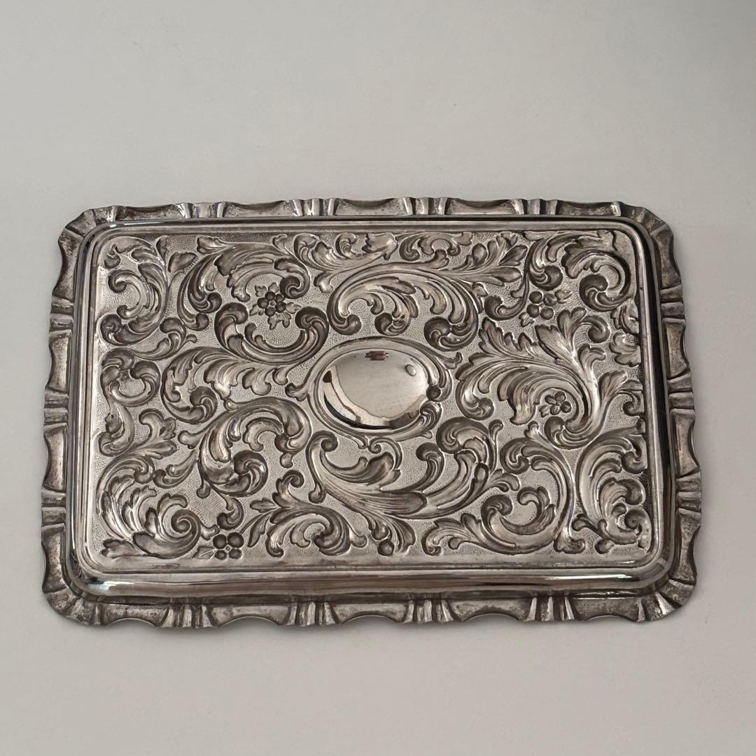 【フランス】ヴィクトリアン ヴィンテージ 装飾 銀色 トレイ エンボス加工
