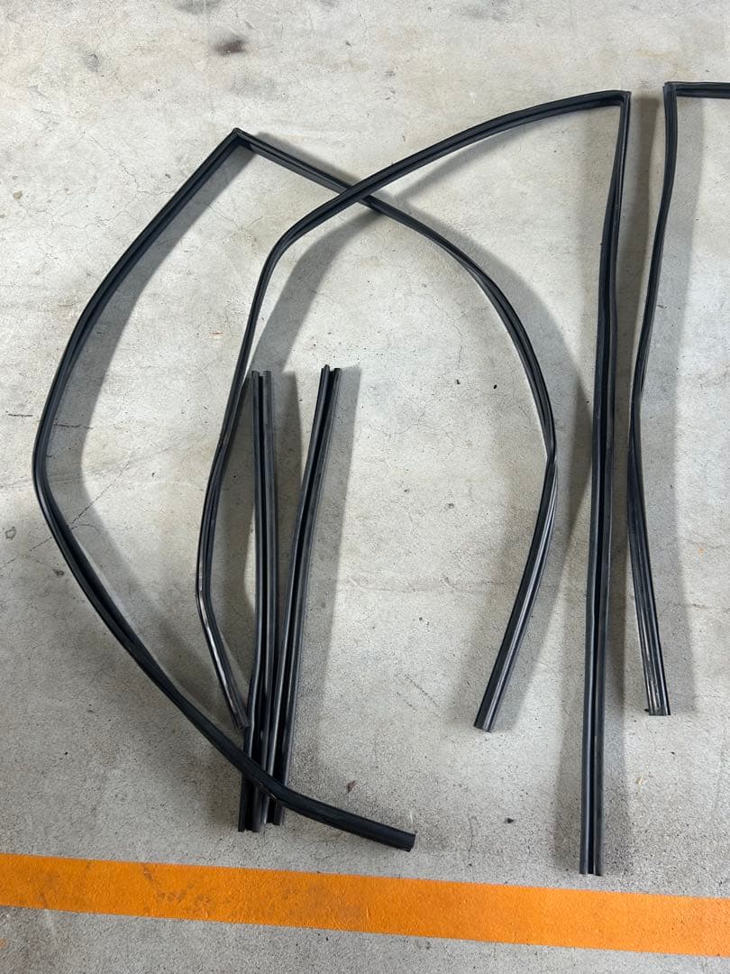 ランクルプラドKZJ78 パワーウインドの部品、オマケ付き 実働車外し