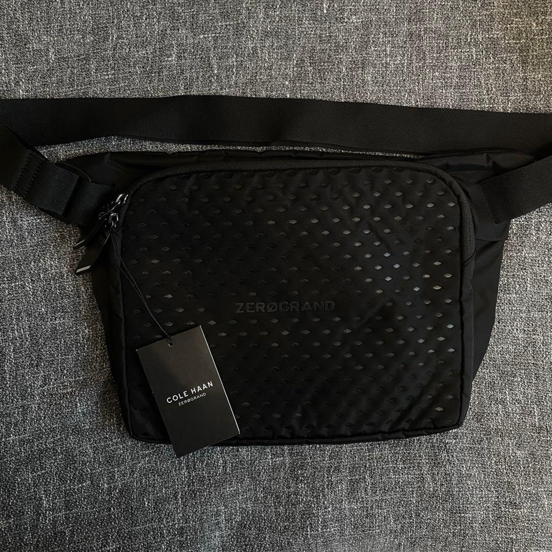 COLE HAAN ブラック セントラル スリングバッグ